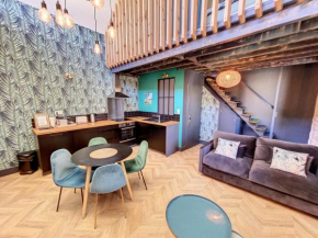 Jungle room